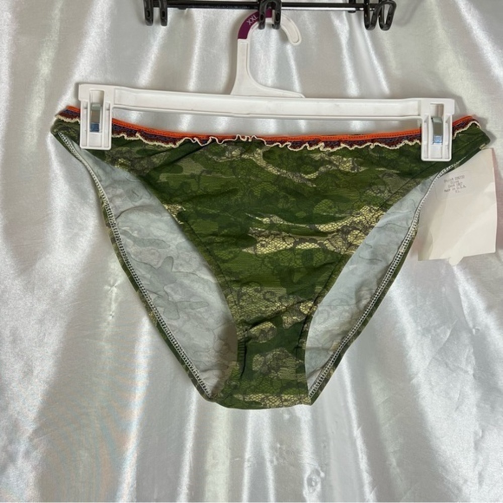 Y2K Camouflage Lace Trim Bikini Bottom XL NWT | Bare Nothing Deadstock